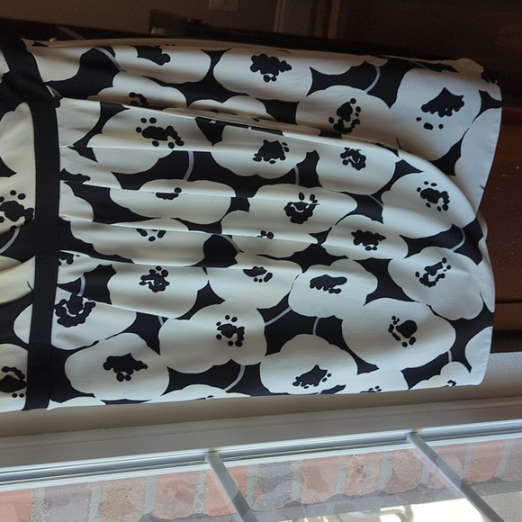 New York and company stretch size large faux wrap dress. - Picture 3 of 12